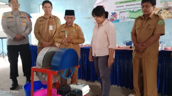 Sosialisasi dan Penyerahan Bantuan Mesin Parut Singkong / Mesin Sawut di Kecamatan Mook Manar Bulant